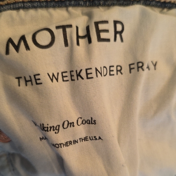 MOTHER The Weekender Fray Jeans in Walking On Coals - Picture 4 of 10